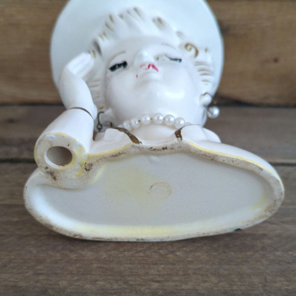 Vintage 6" Lady Head Vase White Dress and Hat Gold Highlights - Picture 7 of 11